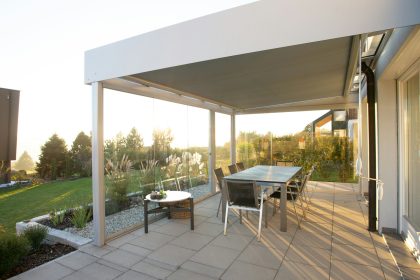 Pergola aluminium : l’option à considérer pour votre extérieur